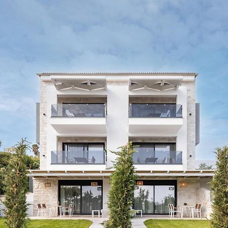 Cocooning Suites By Blue Carpet Pefkochori Exterior foto
